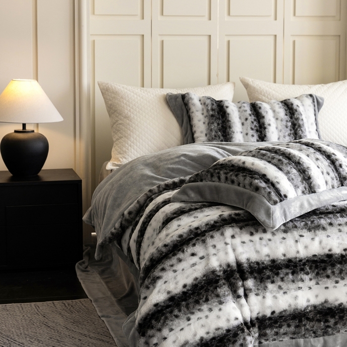 91家纺网 家纺一手货源 找家纺 佳汐蓝家纺 2025新款亲肤舒适A类波点兔毛绒四件套-波点兔毛 波点兔毛-深灰