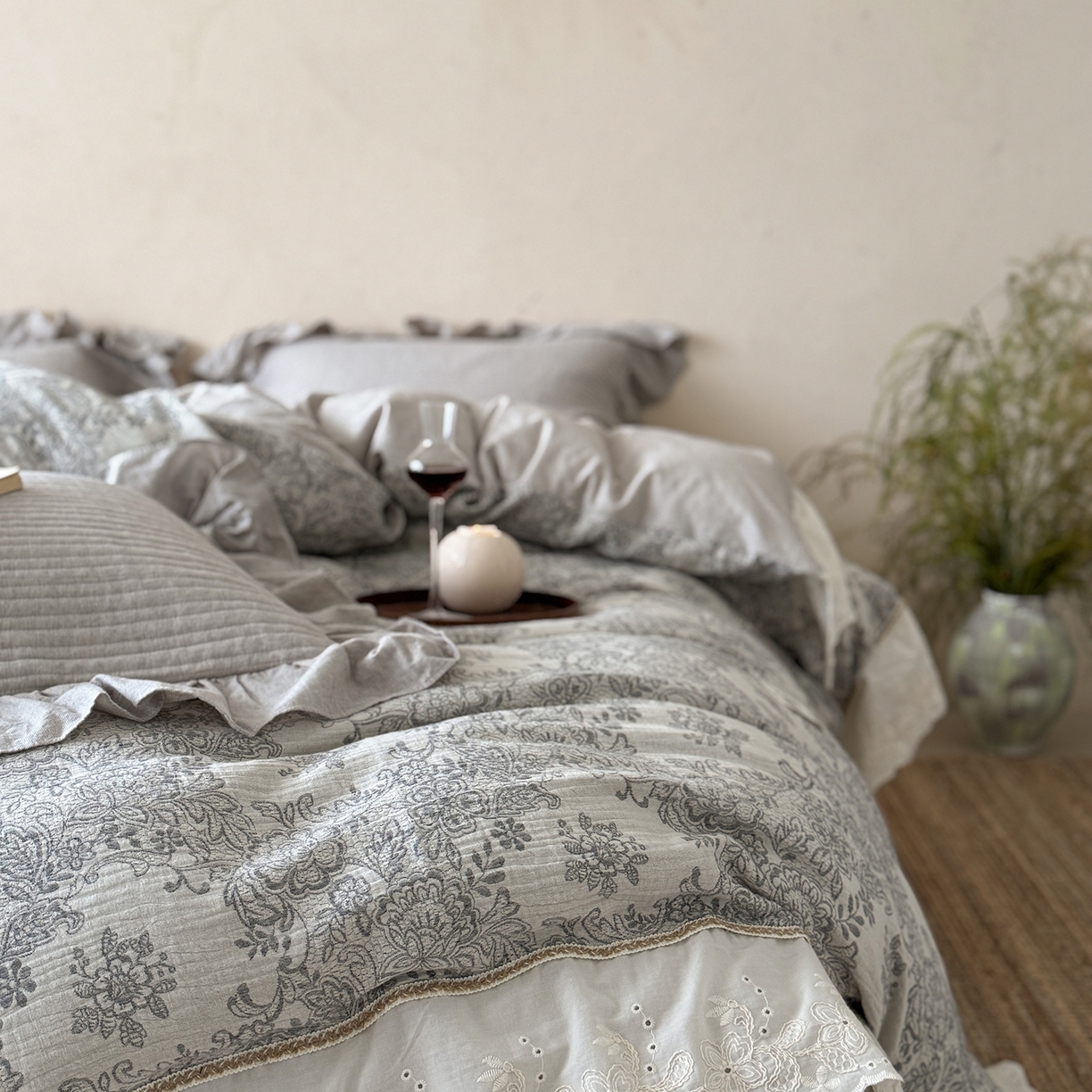 91家纺网 家纺一手货源 找家纺 漫调家纺 2025新款棉麻提花床盖四件套-棉麻絮语 棉麻絮语-灰