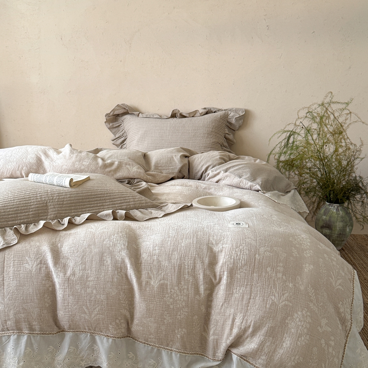 91家纺网 家纺一手货源 找家纺 漫调家纺 2025新款棉麻提花床盖四件套-棉麻絮语 棉麻絮语-咖