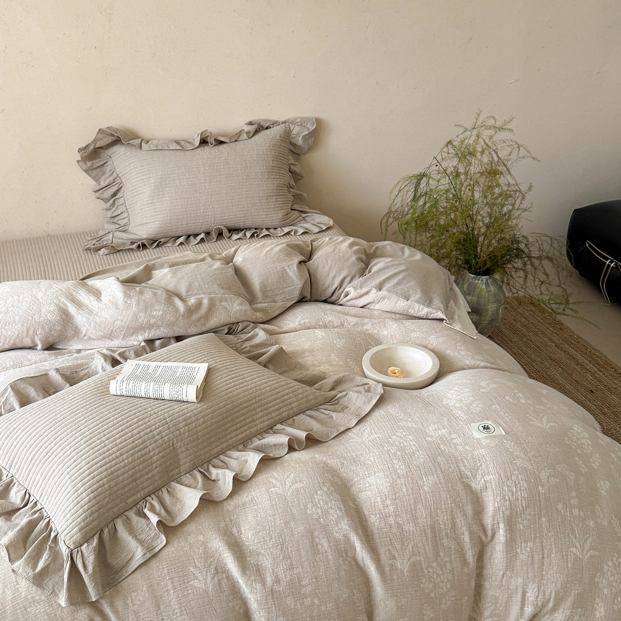 91家纺网 家纺一手货源 找家纺 漫调家纺 2025新款棉麻提花床盖四件套-棉麻絮语 棉麻絮语-咖