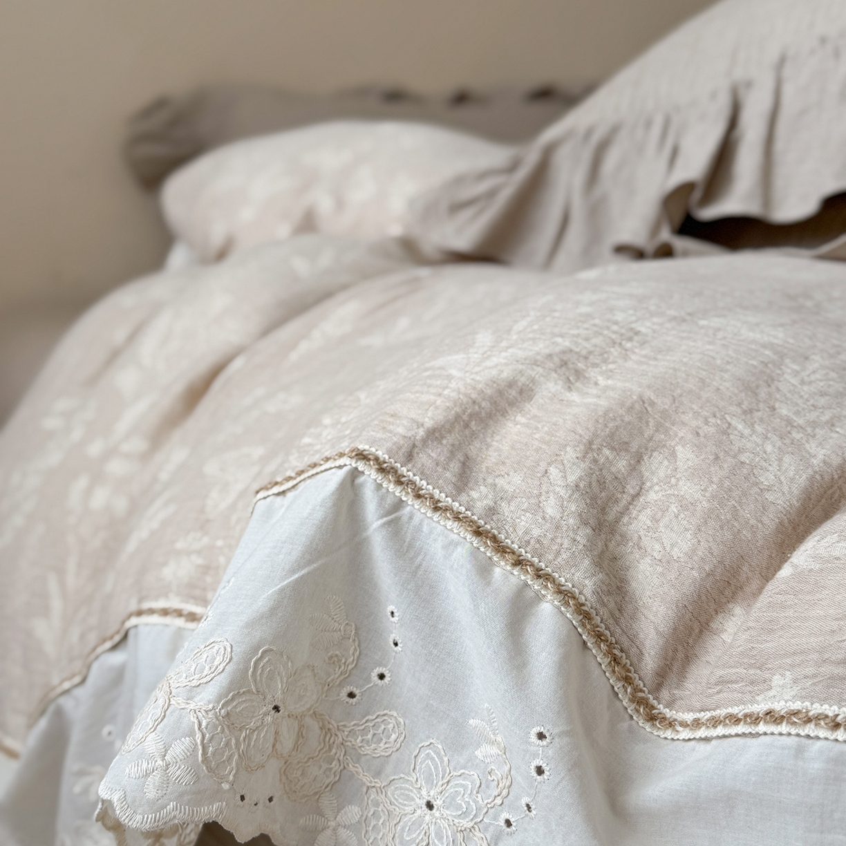 91家纺网 家纺一手货源 找家纺 漫调家纺 2025新款棉麻提花床盖四件套-棉麻絮语 棉麻絮语-咖