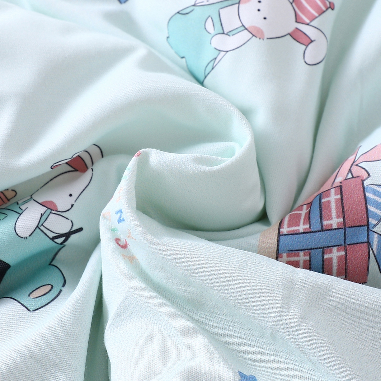 91家纺网 家纺一手货源 找家纺 悦织湾家纺 小海星款针织棉宝宝绒豆豆被被子被芯2025新款秋冬轻奢时尚单人床学生宿舍毛毯 萌兔假日