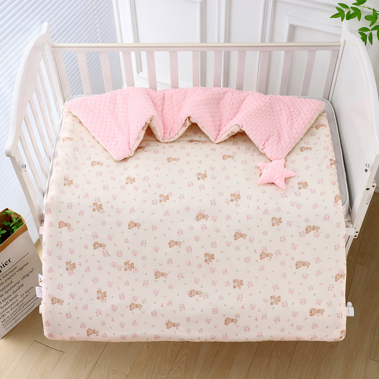 91家纺网 家纺一手货源 找家纺 悦织湾家纺 小海星款针织棉宝宝绒豆豆被被子被芯2025新款秋冬轻奢时尚单人床学生宿舍毛毯 小熊苏薇