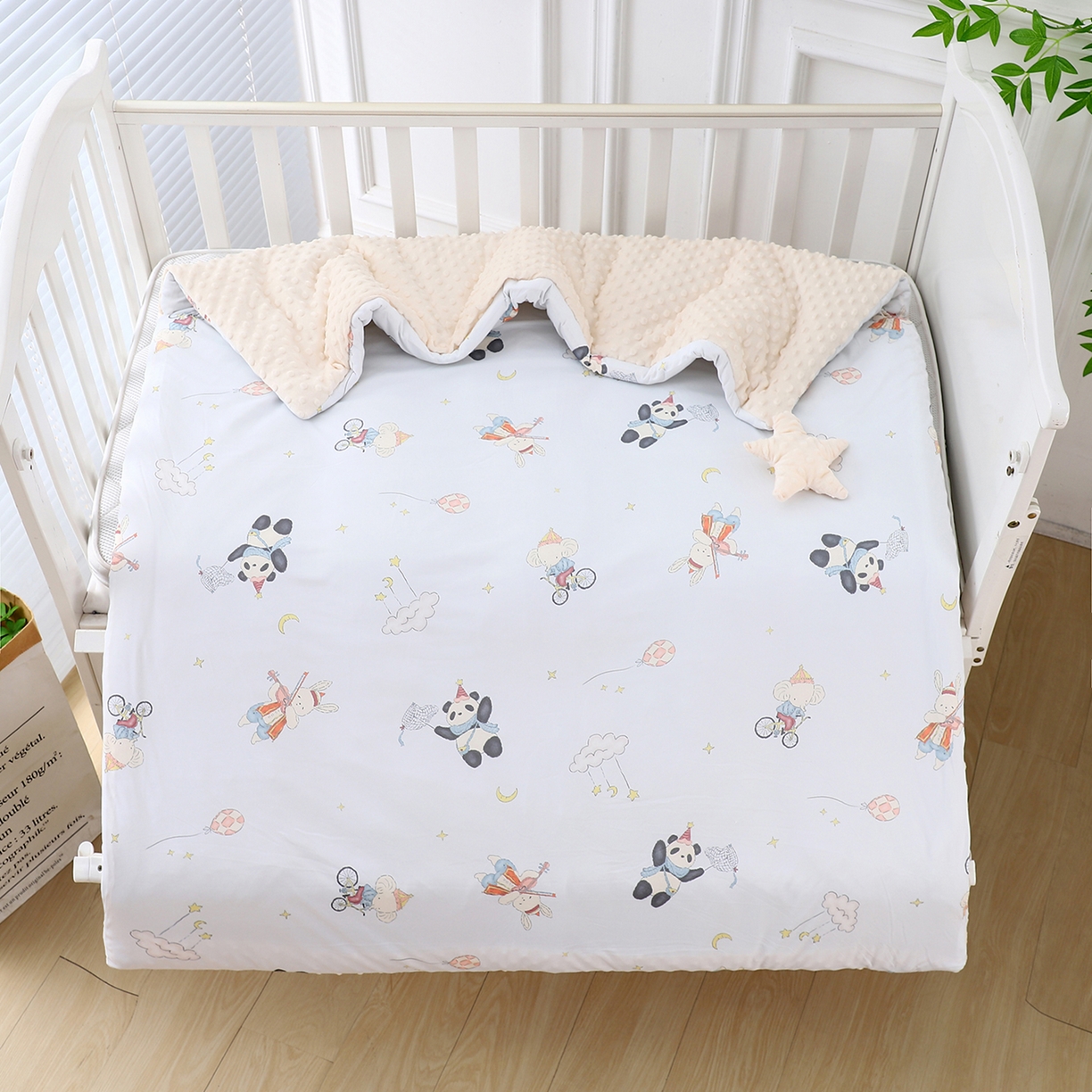 91家纺网 家纺一手货源 找家纺 悦织湾家纺 小海星款针织棉宝宝绒豆豆被被子被芯2025新款秋冬轻奢时尚单人床学生宿舍毛毯 熊猫奇妙夜