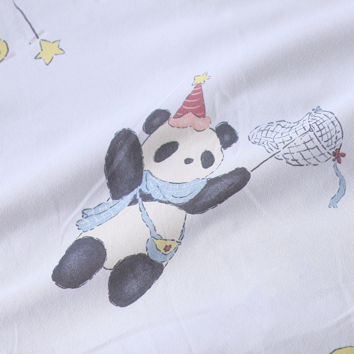 91家纺网 家纺一手货源 找家纺 悦织湾家纺 小海星款针织棉宝宝绒豆豆被被子被芯2025新款秋冬轻奢时尚单人床学生宿舍毛毯 熊猫奇妙夜