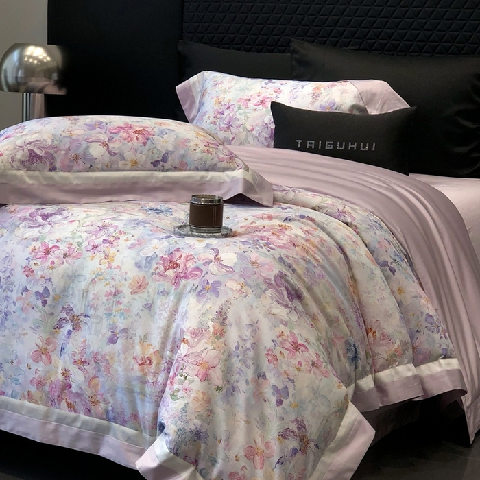 91家纺网 家纺一手货源 找家纺 太古汇家居 2025新款长绒棉纯棉活性丝光工艺数码印花四件套 一亩花棠-紫