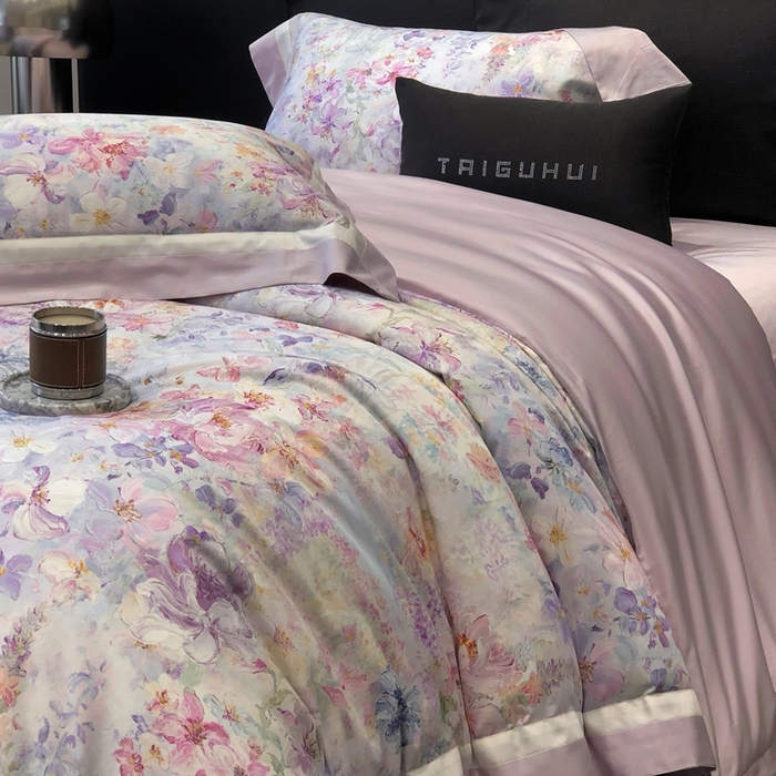 91家纺网 家纺一手货源 找家纺 太古汇家居 2025新款长绒棉纯棉活性丝光工艺数码印花四件套 一亩花棠-紫