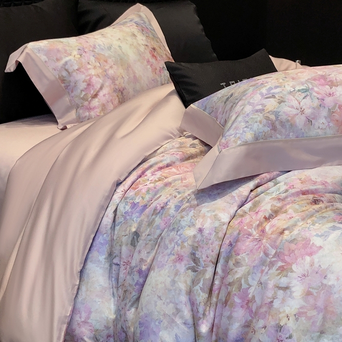 91家纺网 家纺一手货源 找家纺 太古汇家居 2025新款长绒棉纯棉活性丝光工艺数码印花四件套 苒晞-粉