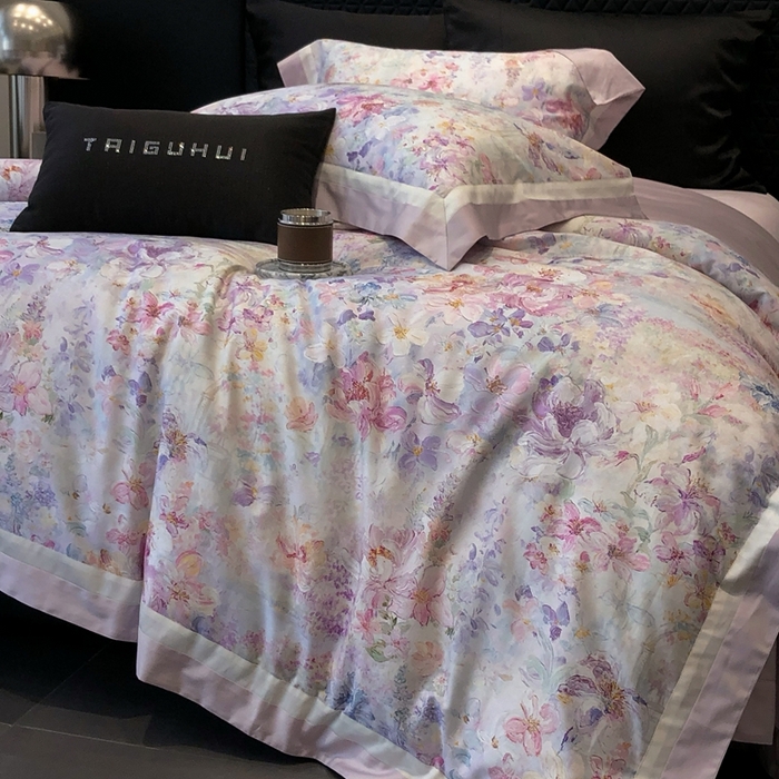 91家纺网 家纺一手货源 找家纺 太古汇家居 2025新款长绒棉纯棉活性丝光工艺数码印花四件套 一亩花棠-紫