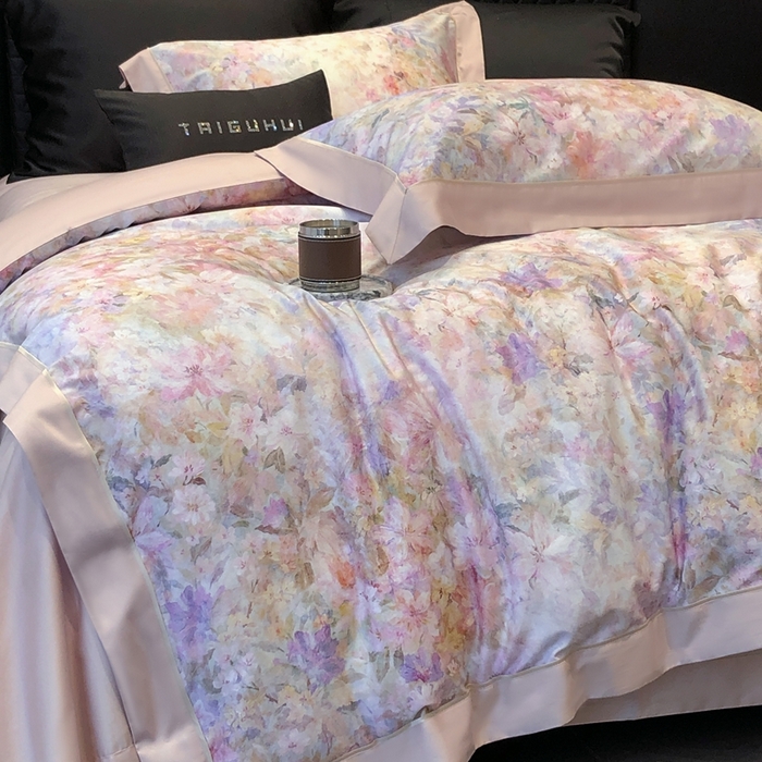 91家纺网 家纺一手货源 找家纺 太古汇家居 2025新款长绒棉纯棉活性丝光工艺数码印花四件套 苒晞-粉