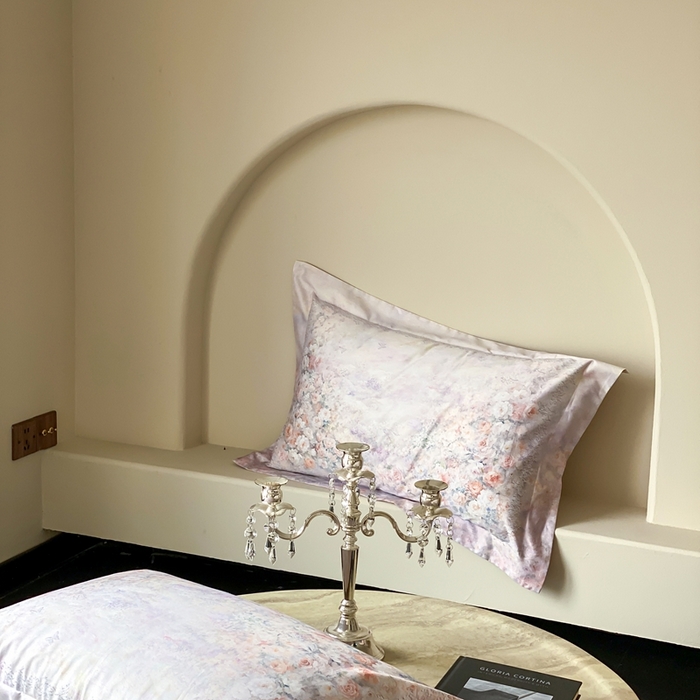 91家纺网 家纺一手货源 找家纺 太古汇家居 2025新款长绒棉纯棉活性丝光工艺数码印花四件套 花间集-柔雾玉