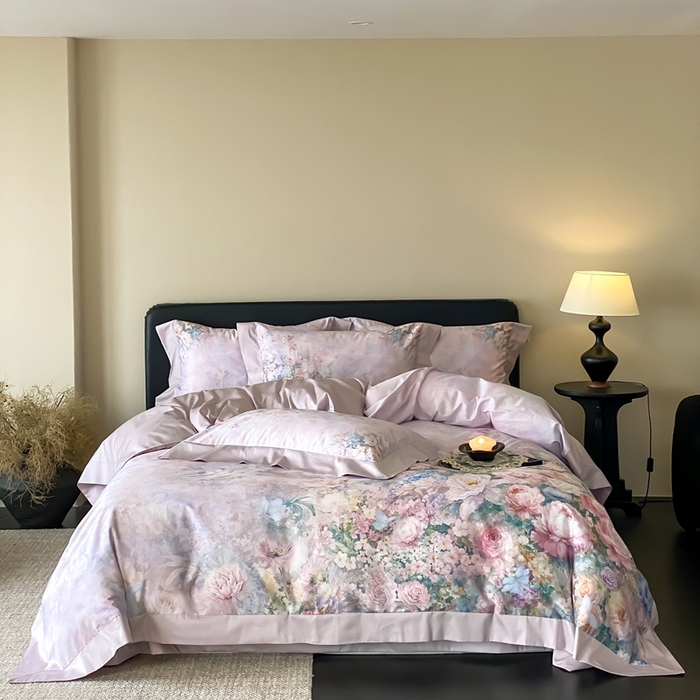 91家纺网 家纺一手货源 找家纺 太古汇家居 2025新款长绒棉纯棉活性丝光工艺数码印花四件套 陌上花开-紫