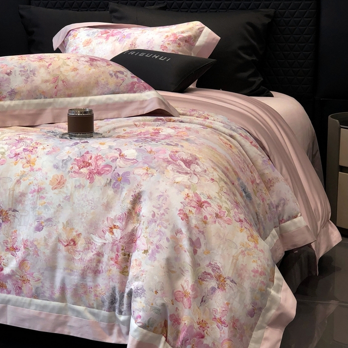 91家纺网 家纺一手货源 找家纺 太古汇家居 2025新款长绒棉纯棉活性丝光工艺数码印花四件套 一亩花棠-粉