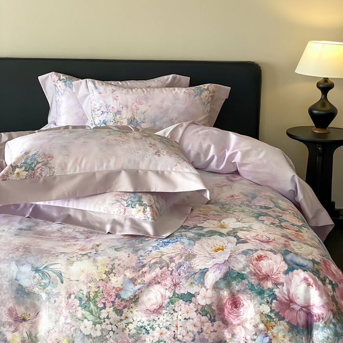 91家纺网 家纺一手货源 找家纺 太古汇家居 2025新款长绒棉纯棉活性丝光工艺数码印花四件套 陌上花开-紫