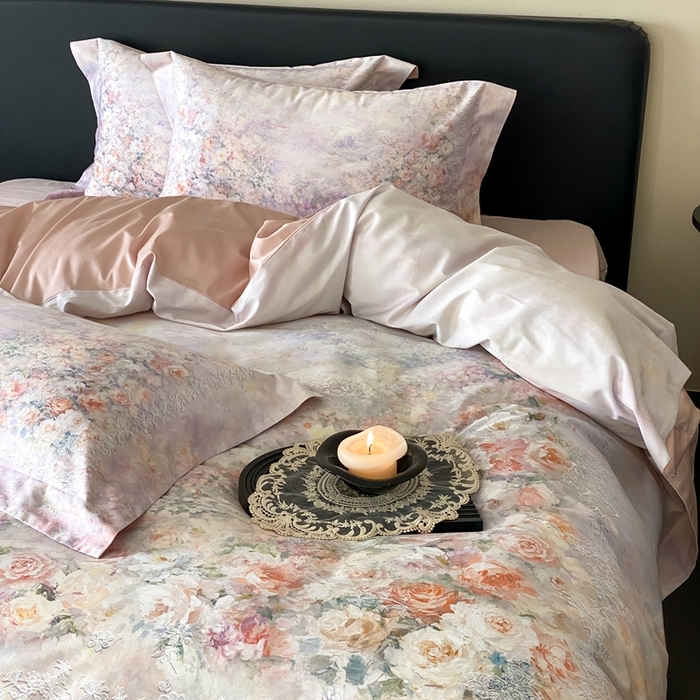 91家纺网 家纺一手货源 找家纺 太古汇家居 2025新款长绒棉纯棉活性丝光工艺数码印花四件套 花间集-柔雾玉