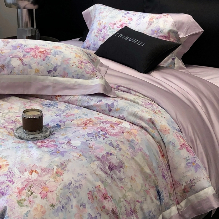 91家纺网 家纺一手货源 找家纺 太古汇家居 2025新款长绒棉纯棉活性丝光工艺数码印花四件套 一亩花棠-紫