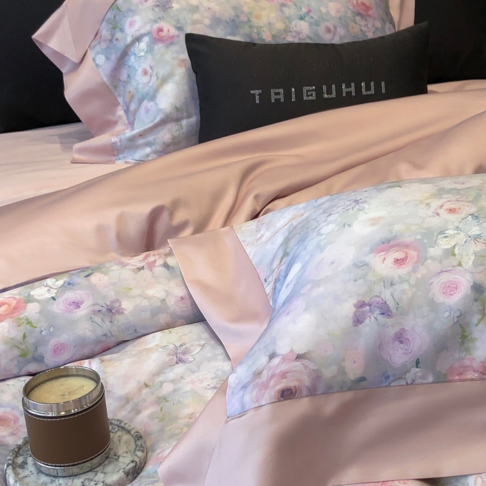 91家纺网 家纺一手货源 找家纺 太古汇家居 2025新款长绒棉纯棉活性丝光工艺数码印花四件套 花屿星辰-粉