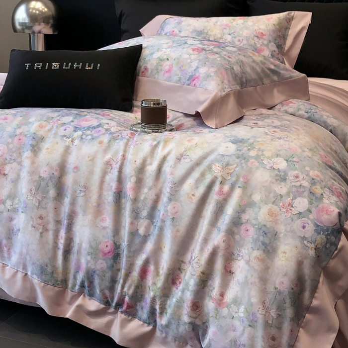 91家纺网 家纺一手货源 找家纺 太古汇家居 2025新款长绒棉纯棉活性丝光工艺数码印花四件套 花屿星辰-粉