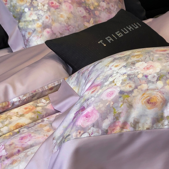 91家纺网 家纺一手货源 找家纺 太古汇家居 2025新款长绒棉纯棉活性丝光工艺数码印花四件套 花屿星辰-紫