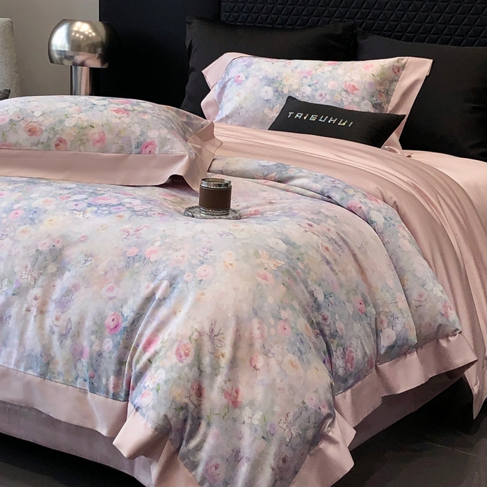 91家纺网 家纺一手货源 找家纺 太古汇家居 2025新款长绒棉纯棉活性丝光工艺数码印花四件套 花屿星辰-粉