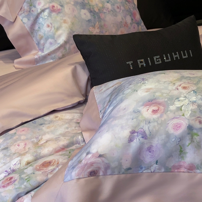 91家纺网 家纺一手货源 找家纺 太古汇家居 2025新款长绒棉纯棉活性丝光工艺数码印花四件套 花屿星辰-粉