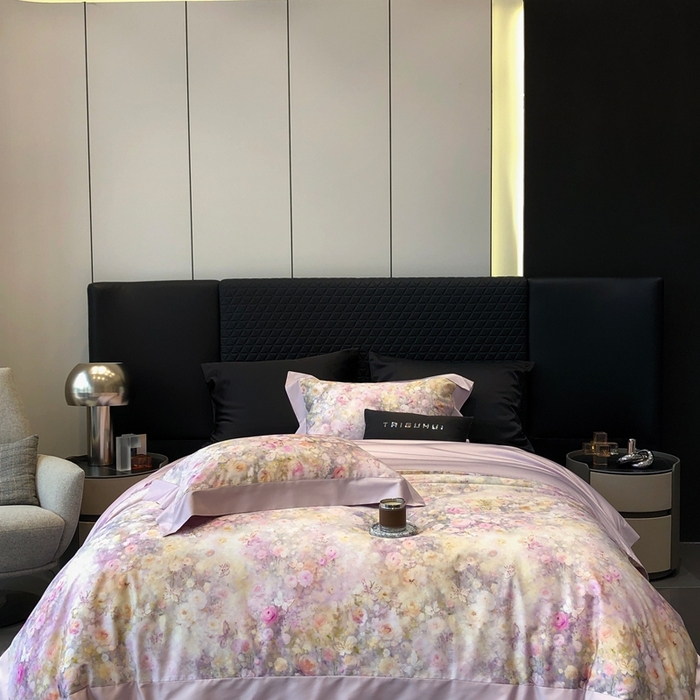 91家纺网 家纺一手货源 找家纺 太古汇家居 2025新款长绒棉纯棉活性丝光工艺数码印花四件套 花屿星辰-紫