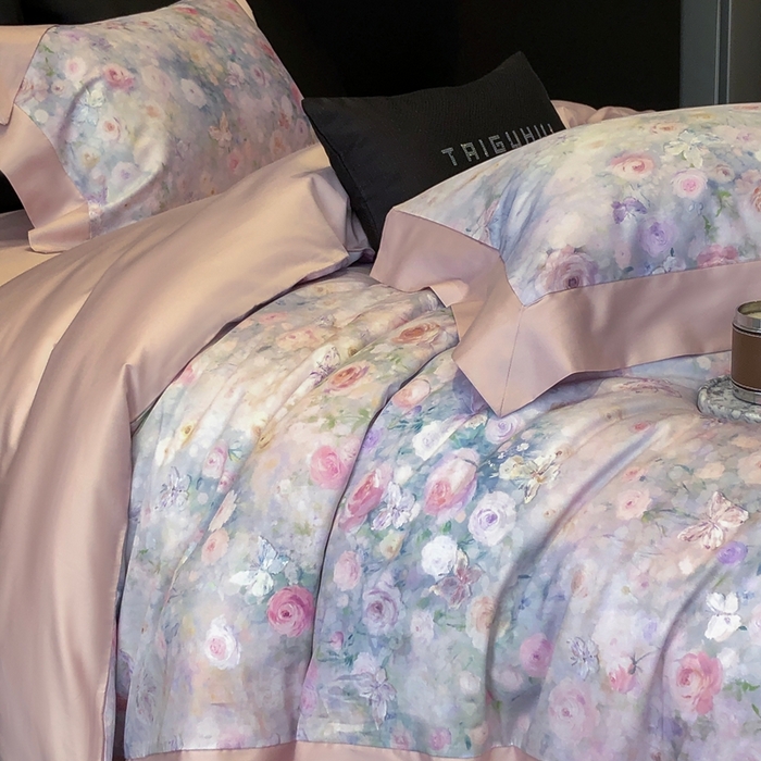 91家纺网 家纺一手货源 找家纺 太古汇家居 2025新款长绒棉纯棉活性丝光工艺数码印花四件套 花屿星辰-粉