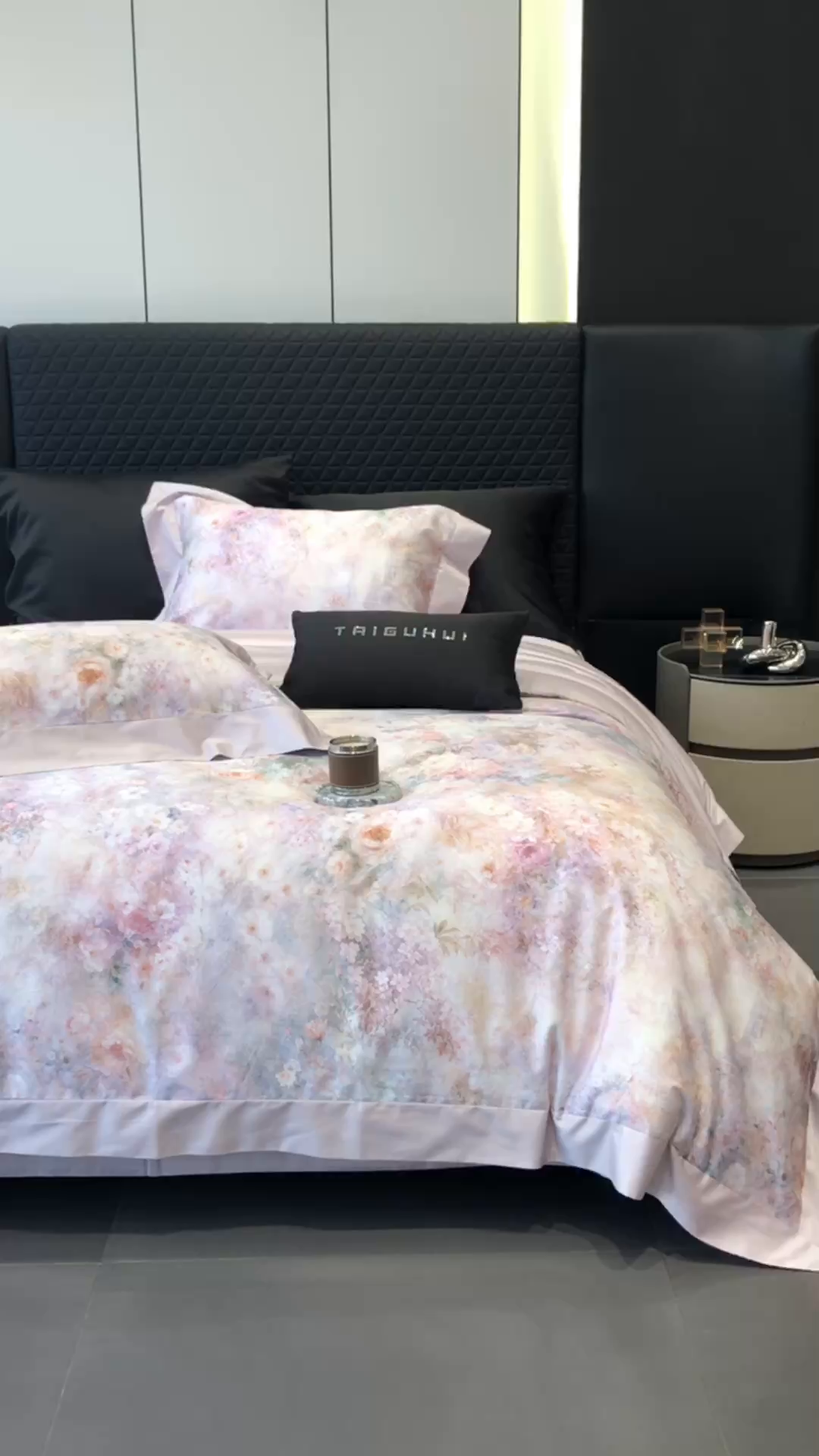 91家纺网 家纺一手货源 找家纺 太古汇家居 2025新款长绒棉纯棉活性丝光工艺数码印花四件套 雾野山茶-紫