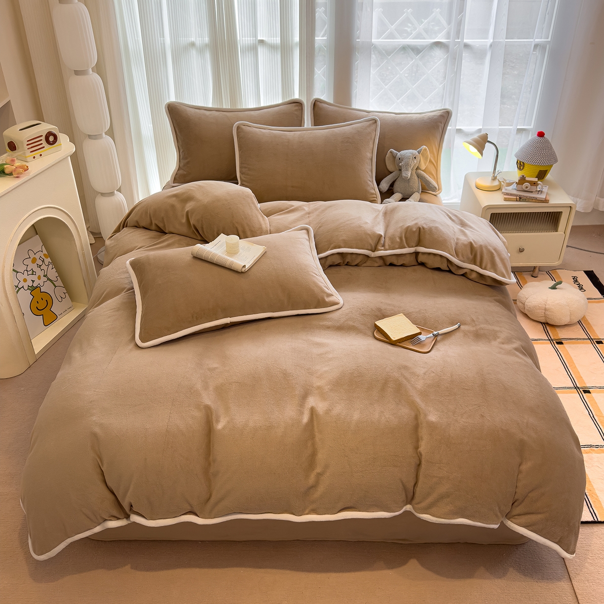 91家纺网 家纺一手货源 找家纺 N先生_2025新款牛奶绒纯色包边四件套 奶茶咖