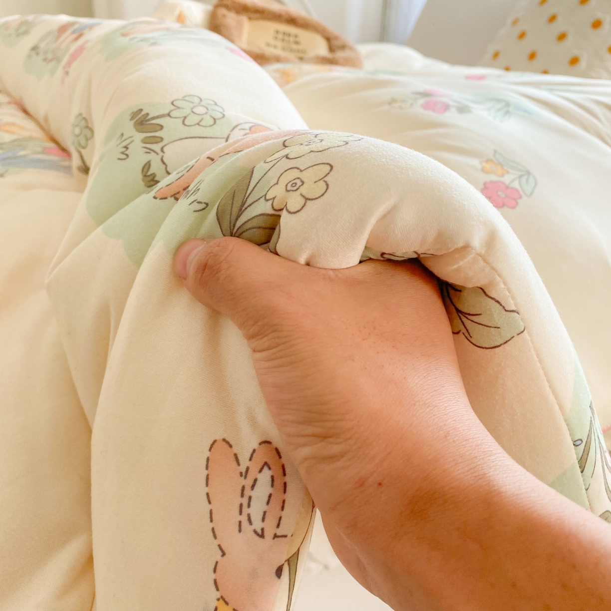 91家纺网 家纺一手货源 找家纺 小叮当家纺仓储工厂店 2025新款A类母婴级宝宝被子豆豆绒牛奶针织棉被子大豆被春秋被秋冬被婴童被夏凉被 牛奶针织被-嗨皮兔