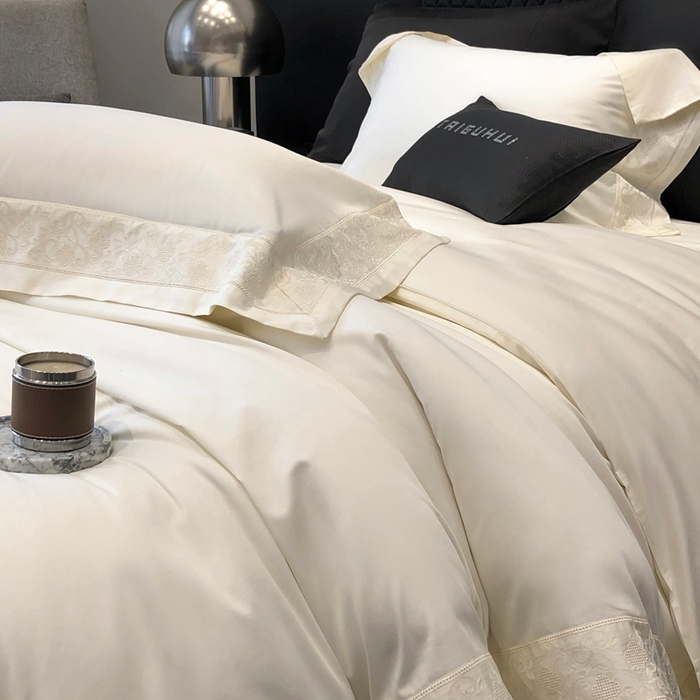 91家纺网 家纺一手货源 找家纺 太古汇家居 2025新款长绒棉纯棉打孔镂空四件套-赫莲娜 赫莲娜-奶昔白