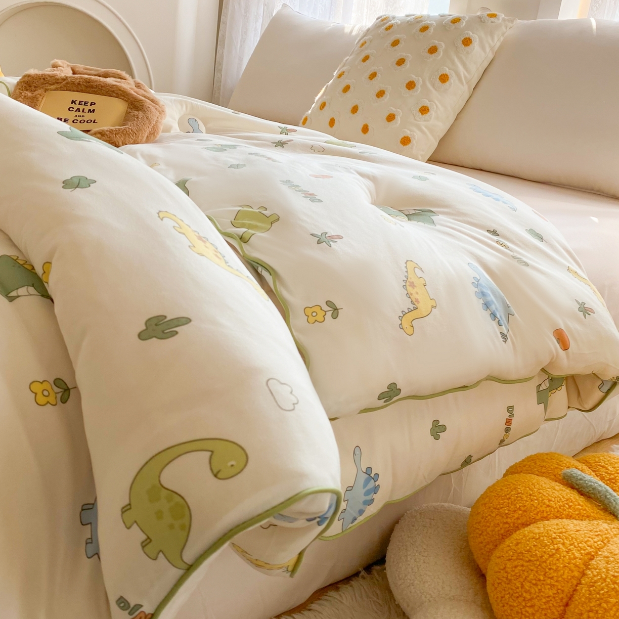 91家纺网 家纺一手货源 找家纺 小叮当家纺仓储工厂店 2025新款A类母婴级宝宝被子豆豆绒牛奶针织棉被子大豆被春秋被秋冬被婴童被夏凉被 牛奶针织被-卡通小恐龙