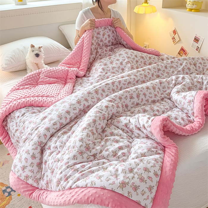 91家纺网 家纺一手货源 找家纺 默忆 2025新款全棉豆豆绒被子豆豆被冬被被芯 桃语春风