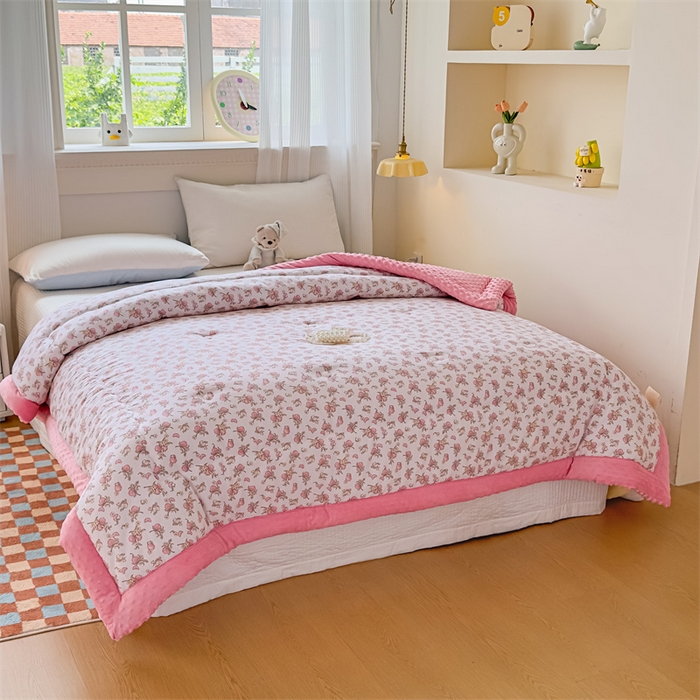 91家纺网 家纺一手货源 找家纺 默忆 2025新款全棉豆豆绒被子豆豆被冬被被芯 桃语春风