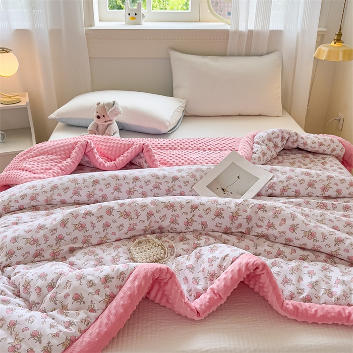 91家纺网 家纺一手货源 找家纺 默忆 2025新款全棉豆豆绒被子豆豆被冬被被芯 桃语春风