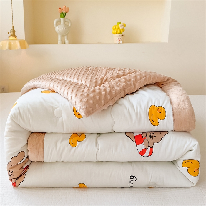 91家纺网 家纺一手货源 找家纺 默忆 2025新款全棉豆豆绒被子豆豆被冬被被芯 游泳小狗