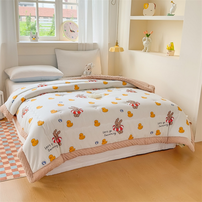 91家纺网 家纺一手货源 找家纺 默忆 2025新款全棉豆豆绒被子豆豆被冬被被芯 游泳小狗