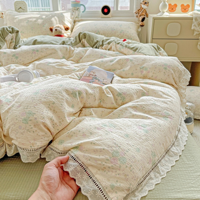 91家纺网 家纺一手货源 找家纺 梦纤绒 2025新款云感木棉皱皱双层纱全棉花边四件套 薄荷微凉