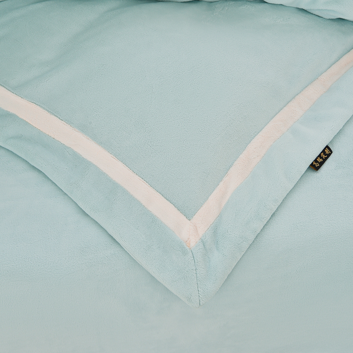 91家纺网 家纺一手货源 找家纺 柔享家（原芷澜家纺） 2025新款A类高克重全消光牛奶绒刺绣四件套系列-蝶恋花 蝶恋花-湖蓝