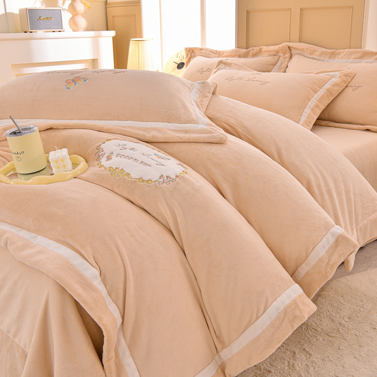 91家纺网 家纺一手货源 找家纺 （总）柔享家（原芷澜家纺） 2025新款A类高克重全消光牛奶绒刺绣四件套系列-蝶恋花