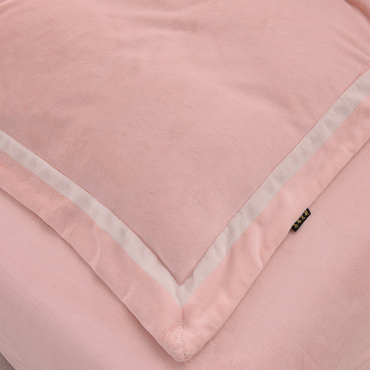 91家纺网 家纺一手货源 找家纺 柔享家（原芷澜家纺） 2025新款A类高克重全消光牛奶绒刺绣四件套系列-蝶恋花 蝶恋花-粉