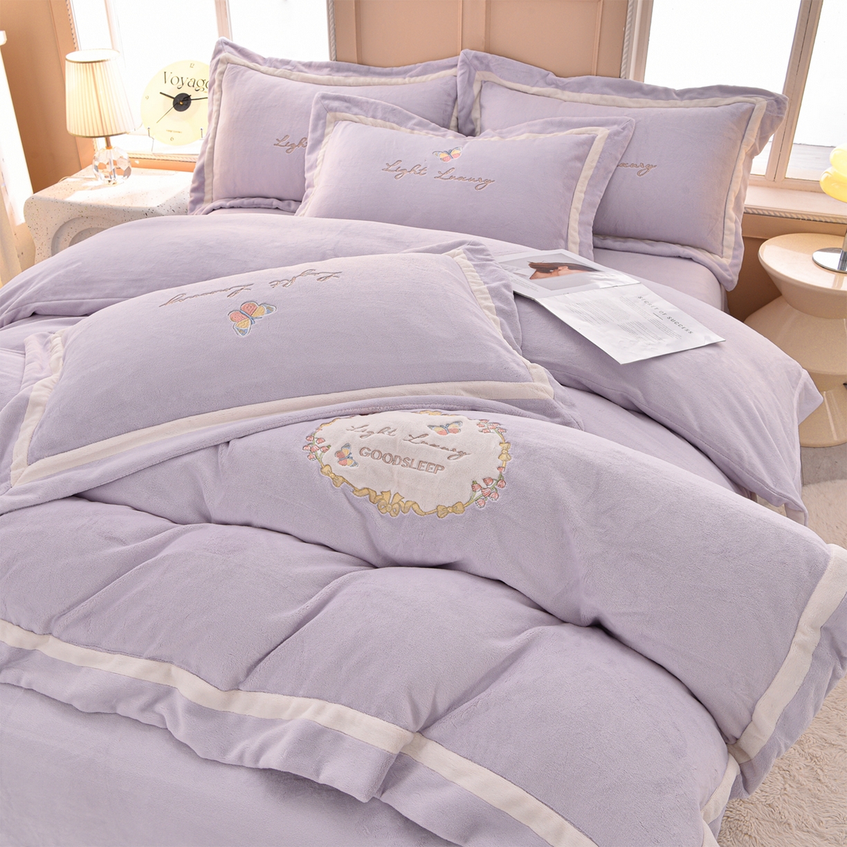 91家纺网 家纺一手货源 找家纺 柔享家（原芷澜家纺） 2025新款A类高克重全消光牛奶绒刺绣四件套系列-蝶恋花 蝶恋花-紫