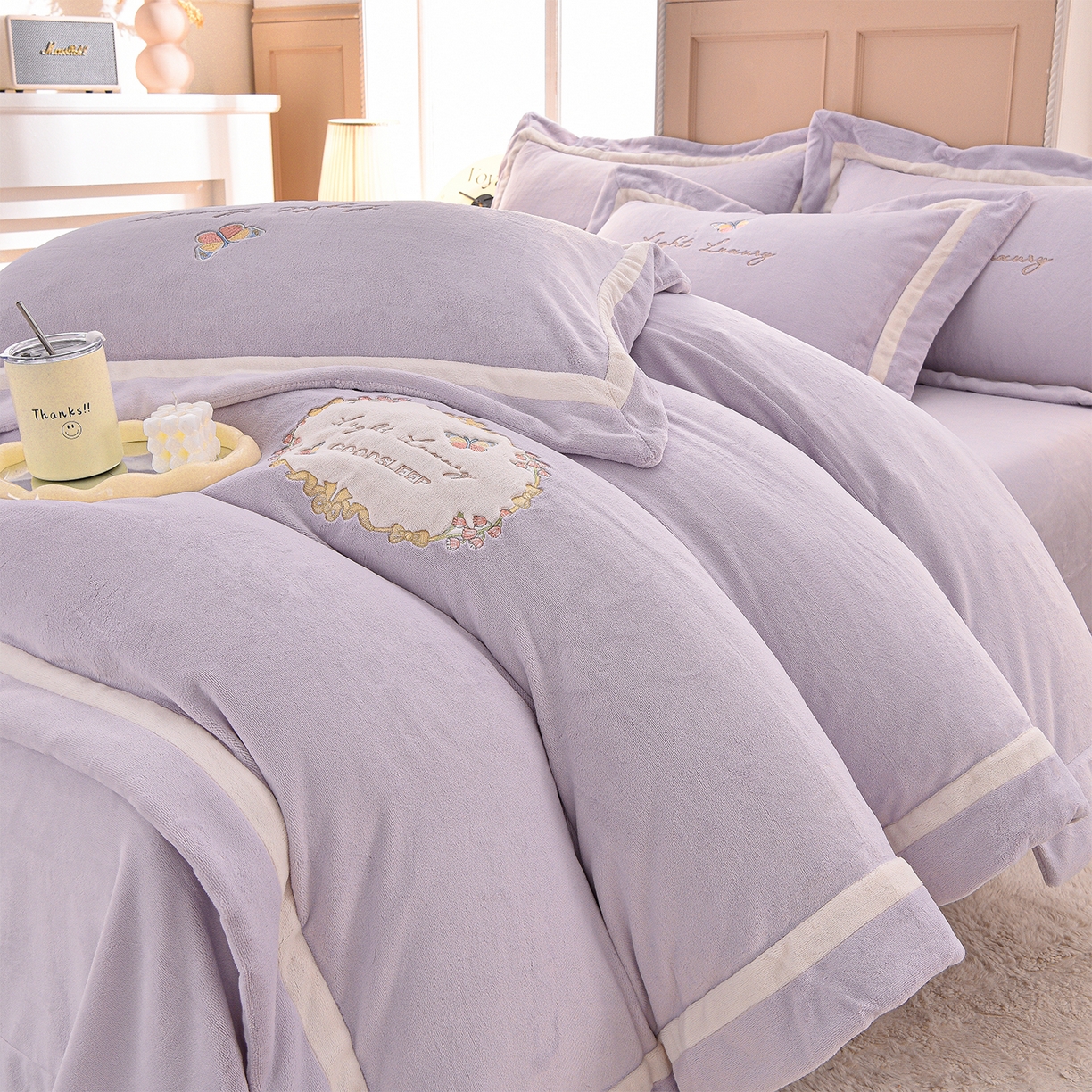 91家纺网 家纺一手货源 找家纺 柔享家（原芷澜家纺） 2025新款A类高克重全消光牛奶绒刺绣四件套系列-蝶恋花 蝶恋花-紫