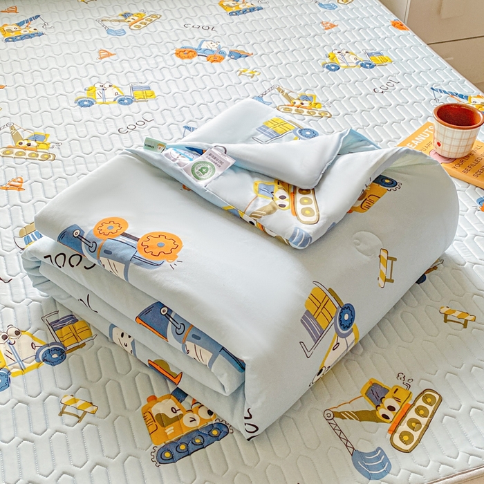 小叮当家纺仓储工厂店 2025新款A类母婴级宝宝被子豆豆绒牛奶针织棉被子大豆被春秋被秋冬被婴童被夏凉被 牛奶针织被-工程车