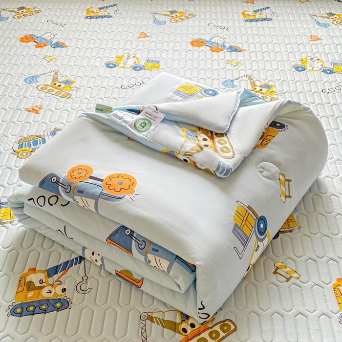 91家纺网 家纺一手货源 找家纺 小叮当家纺仓储工厂店 2025新款A类母婴级宝宝被子豆豆绒牛奶针织棉被子大豆被春秋被秋冬被婴童被夏凉被 牛奶针织被-工程车