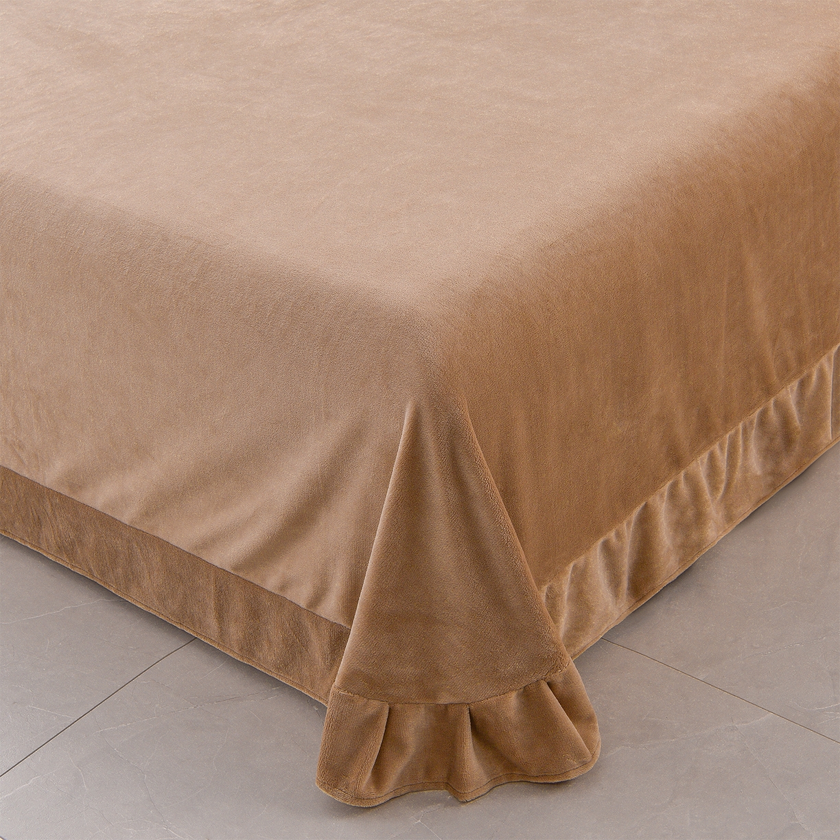 91家纺网 家纺一手货源 找家纺 柔享家（原芷澜家纺） 2025新款A类高克重全消光水貂绒刺绣四件套系列-居里夫人 居里夫人-雾棕色