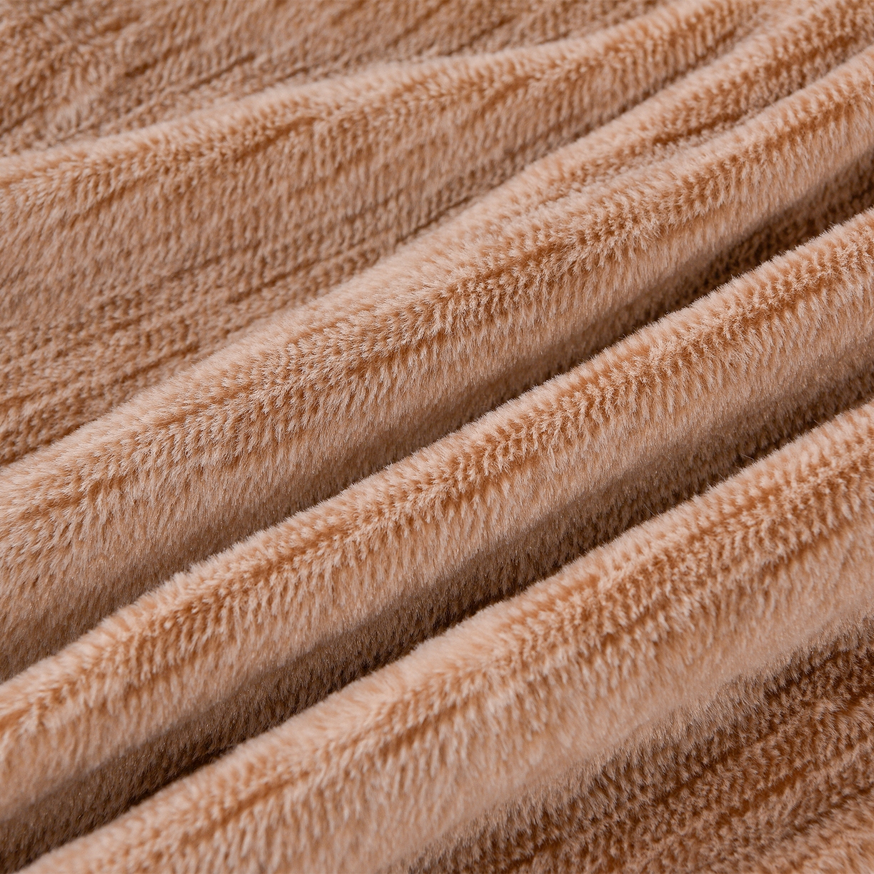 91家纺网 家纺一手货源 找家纺 柔享家（原芷澜家纺） 2025新款A类高克重全消光水貂绒刺绣四件套系列-居里夫人 居里夫人-雾棕色