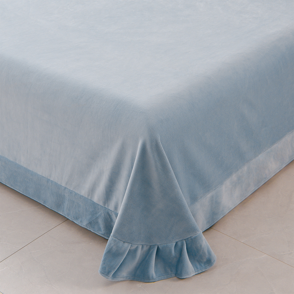 91家纺网 家纺一手货源 找家纺 柔享家（原芷澜家纺） 2025新款A类高克重全消光水貂绒刺绣四件套系列-居里夫人 居里夫人-天空蓝