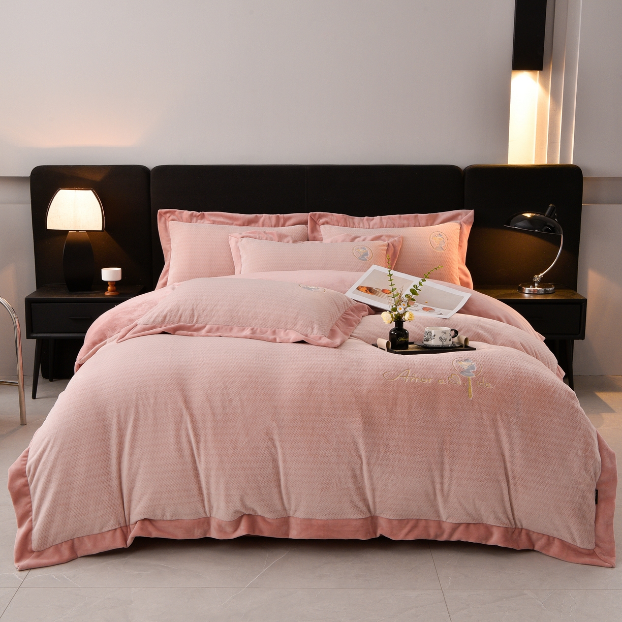 柔享家（原芷澜家纺） 2025新款A类高克重全消光水貂绒刺绣四件套系列-居里夫人 居里夫人-豆沙粉