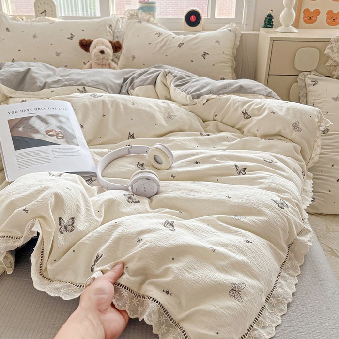 91家纺网 家纺一手货源 找家纺 梦纤绒 2025新款云感木棉皱皱双层纱全棉花边四件套 蝴蝶梦